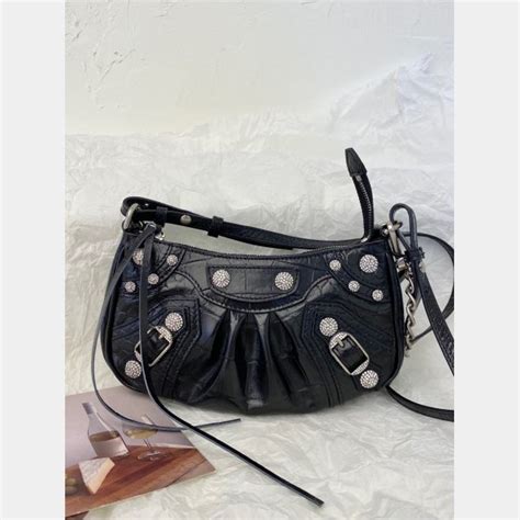 balenciaga aaaa replica